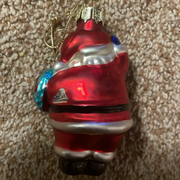 VTG Blown Glass Santa Holding A Wreath Christmas Tree Ornament 3.5” Tall - Picture 2 of 5